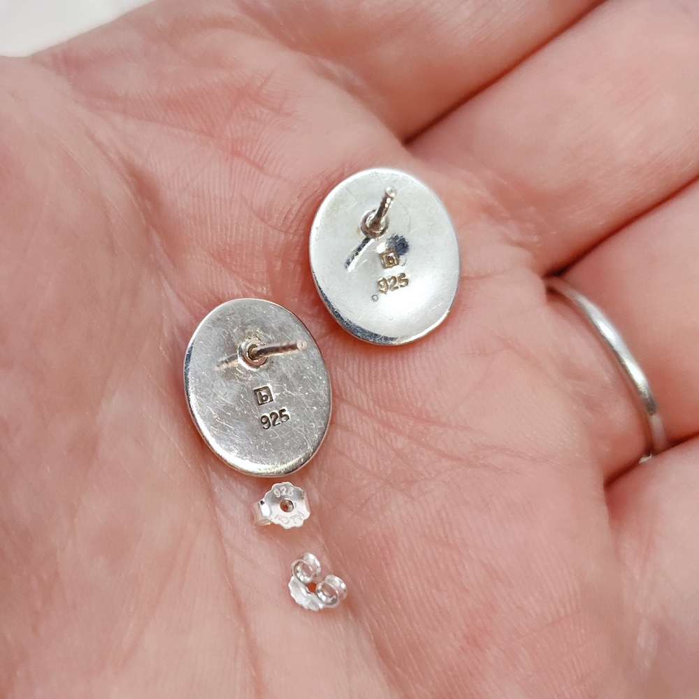 Vintage Sterling Silver White Mother Of Pearl Oval Post Back Earrings - Picture 6 of 8